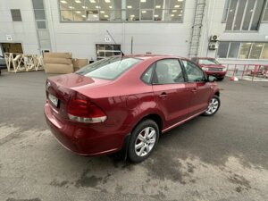 Volkswagen Polo 2012 1.6 MT (105 л.с.) Comfortline c пробегом - фото 2