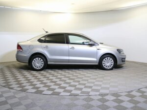 Volkswagen Polo 2017 1.6 AT (110 л.с.) Highline 15-18 c пробегом - фото 4