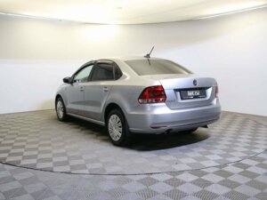 Volkswagen Polo 2017 1.6 AT (110 л.с.) Highline 15-18 c пробегом - фото 7