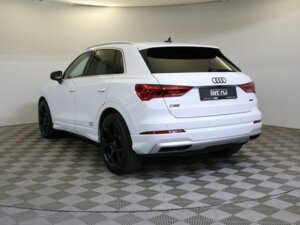 Audi Q3 2021 40 TFSI 2.0 AMT (180 л.с.) 4WD Design 40 TFSI quattro S tronic c пробегом - фото 7