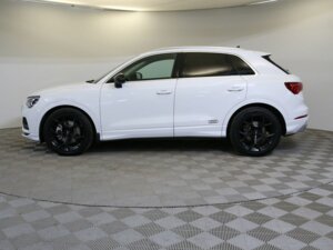 Audi Q3 2021 40 TFSI 2.0 AMT (180 л.с.) 4WD Design 40 TFSI quattro S tronic c пробегом - фото 8