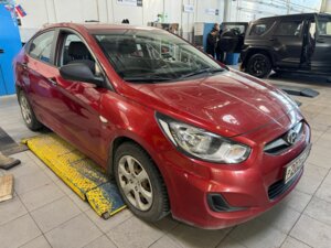 Hyundai Solaris 2014 1.6 AT (123 л.с.) Classic c пробегом - фото 2