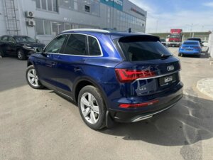 Audi Q5 2021 45 TFSI 2.0 AMT (249 л.с.) 4WD 45 TFSI quattro S tronic c пробегом - фото 4