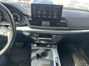 Audi Q5 2021 45 TFSI 2.0 AMT (249 л.с.) 4WD 45 TFSI quattro S tronic c пробегом - фото 8