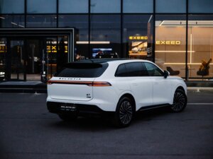 Новый Exeed Exlantix ET 2025 1.5hyb AT (469 л.с.) 4WD Top  - фото 6