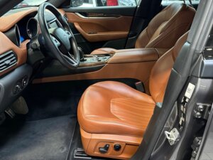 Maserati Levante 2018 Diesel 3.0d AT (275 л.с.) 4WD Granlusso c пробегом - фото 2