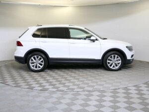 Volkswagen Tiguan 2019 2.0 AMT (180 л.с.) 4WD Highline c пробегом - фото 4