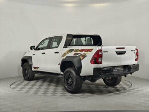 Toyota Hilux 2024 2.8d AT (204 л.с.) 4WD GR Sport c пробегом - фото 6