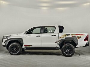 Toyota Hilux 2024 2.8d AT (204 л.с.) 4WD GR Sport c пробегом - фото 7