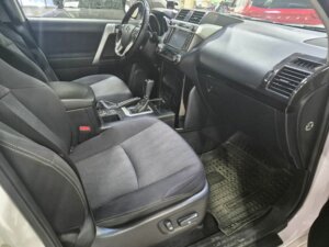 Toyota Land Cruiser Prado 2016 2.8d AT (177 л.с.) 4WD Комфорт c пробегом - фото 3