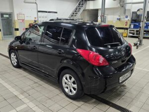 Nissan Tiida 2010 1.6 AT (110 л.с.) Tekna c пробегом - фото 4