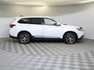 Mitsubishi Outlander 2018 2.0 CVT (146 л.с.) 4WD Intense+ c пробегом - фото 4