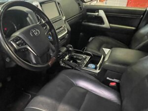 Toyota Land Cruiser 2020 4.5d AT (249 л.с.) 4WD Люкс Safety (7 мест) c пробегом - фото 3