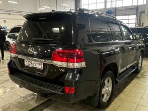 Toyota Land Cruiser 2020 4.5d AT (249 л.с.) 4WD Люкс Safety (7 мест) c пробегом - фото 6
