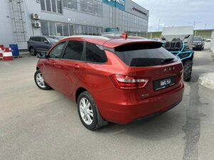 Lada (ВАЗ) Vesta 2018 SW 1.8 MT (122 л.с.) Luxe (2017-2019) c пробегом - фото 4