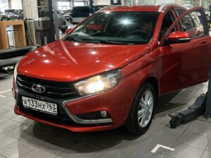 Lada (ВАЗ) Vesta 2018 SW 1.8 MT (122 л.с.) Luxe (2017-2019) c пробегом - фото 2
