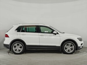 Volkswagen Tiguan 2017 1.4 AMT (150 л.с.) Highline c пробегом - фото 4