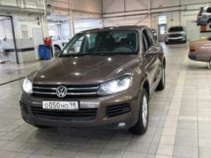 Volkswagen Touareg 2011 3.6 AT (249 л.с.) 4WD V6 (low) c пробегом - фото 2