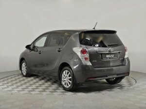 Toyota Verso 2015 1.8 CVT (147 л.с.) Комфорт c пробегом - фото 3