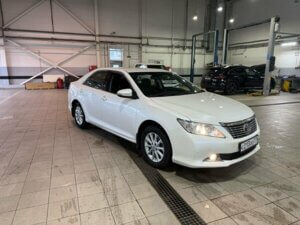 Toyota Camry 2014 2.0 AT (148 л.с.) Стандарт плюс c пробегом - фото 2