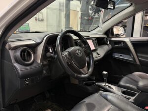 Toyota RAV4 2018 2.0 CVT (146 л.с.) 4WD Престиж c пробегом - фото 2