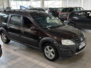 Lada (ВАЗ) Largus 2019 Cross 1.6 MT (106 л.с.) Luxe (5 мест) c пробегом - фото 1