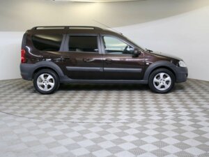 Lada (ВАЗ) Largus 2019 Cross 1.6 MT (106 л.с.) Luxe (5 мест) c пробегом - фото 4