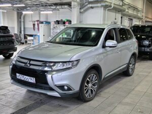 Mitsubishi Outlander 2016 2.4 CVT (167 л.с.) 4WD Ultimate c пробегом - фото 5