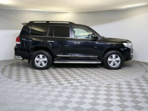 Toyota Land Cruiser 2018 4.5d AT (249 л.с.) 4WD Люкс Safety (7 мест) c пробегом - фото 4