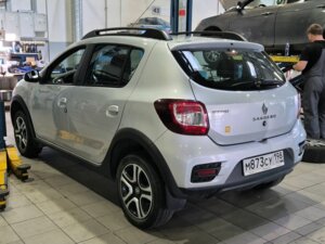 Renault Sandero 2018 Stepway 1.6 CVT (113 л.с.) Stepway Life City c пробегом - фото 6