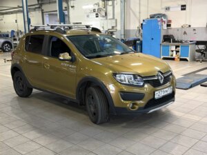 Renault Sandero 2015 Stepway 1.6 AT (102 л.с.) Privilege c пробегом - фото 6