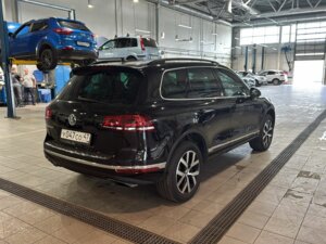 Volkswagen Touareg 2018 3.6 AT (249 л.с.) 4WD Wolfsburg Edition c пробегом - фото 4