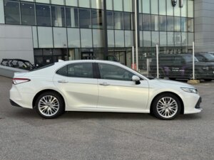 Toyota Camry 2018 2.5 AT (181 л.с.) Престиж Safety c пробегом - фото 4
