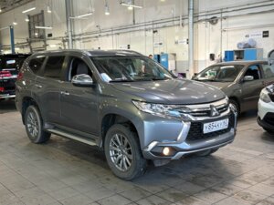 Mitsubishi Pajero Sport 2018 2.4d MT (181 л.с.) 4WD Invite c пробегом - фото 2