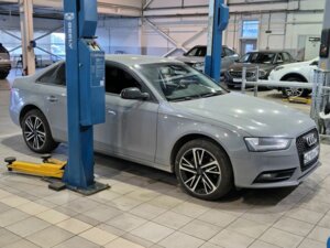 Audi A4 2013 1.8 CVT (170 л.с.) Базовая c пробегом - фото 7
