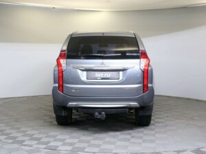 Mitsubishi Pajero Sport 2018 2.4d MT (181 л.с.) 4WD Invite c пробегом - фото 6