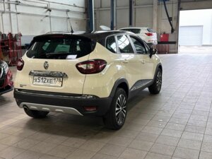 Renault Kaptur 2017 1.6 CVT (114 л.с.) Extreme c пробегом - фото 4