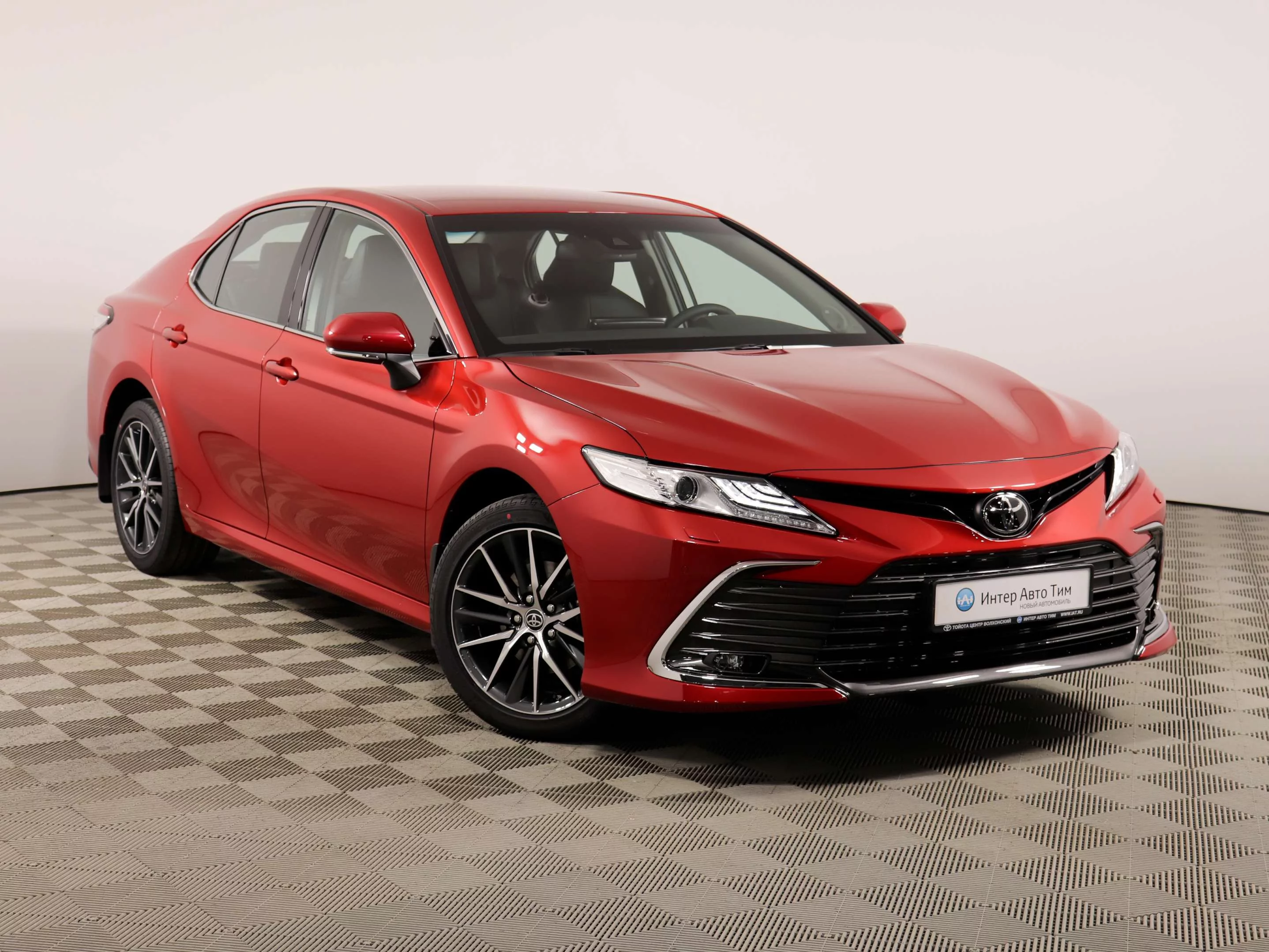 Toyota Camry 2.5 AT (200 л.с.), VIII поколение (XV70) Рестайлинг, Красный  (продано) – заказ №109869