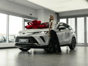 Новый Toyota Venza 2024 2.0 CVT (171 л.с.) 4WD Extreme Edition  - фото 1