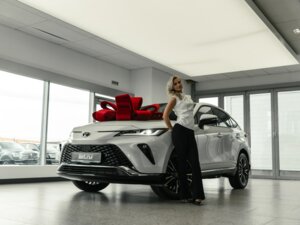 Новый Toyota Venza 2024 2.0 CVT (171 л.с.) 4WD Extreme Edition  - фото 1