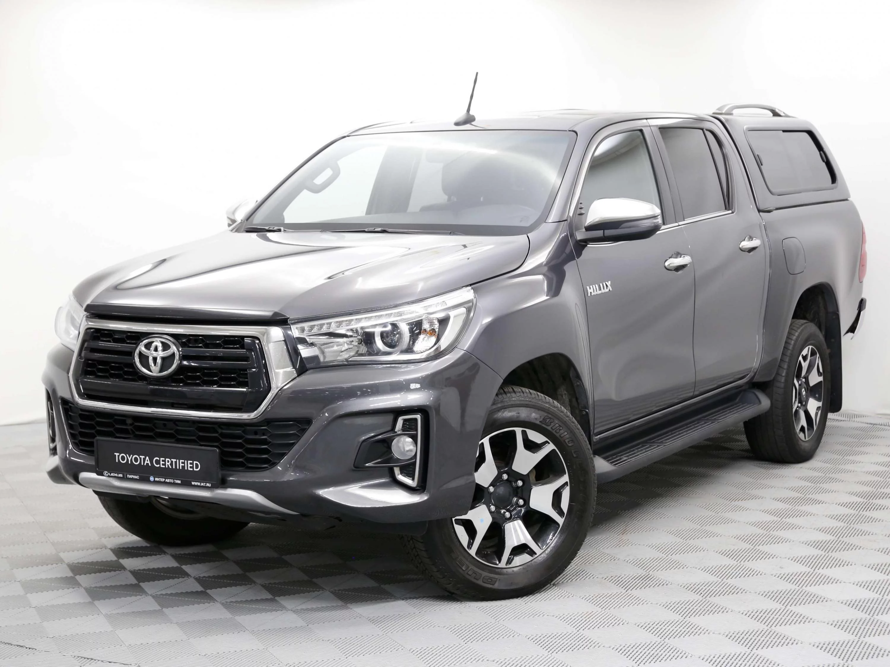 Toyota Hilux 2.8d AT (177 л.с.) 4WD, 2018, VIII поколение, Серый (продано)  – заказ №112934