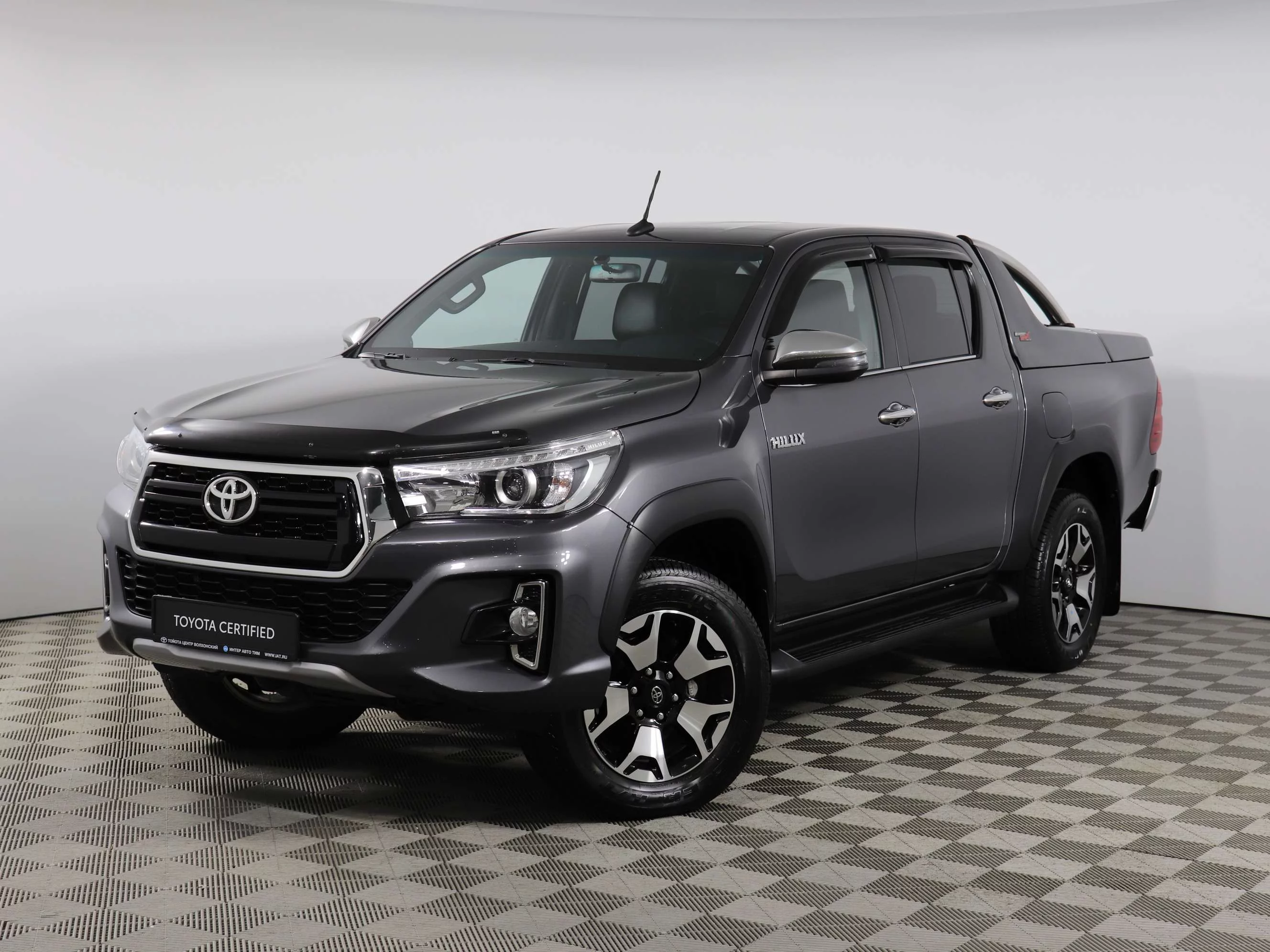 Toyota Hilux 2.8d AT (177 л.с.) 4WD, 2018, VIII поколение, Серый (продано)  – заказ №112685