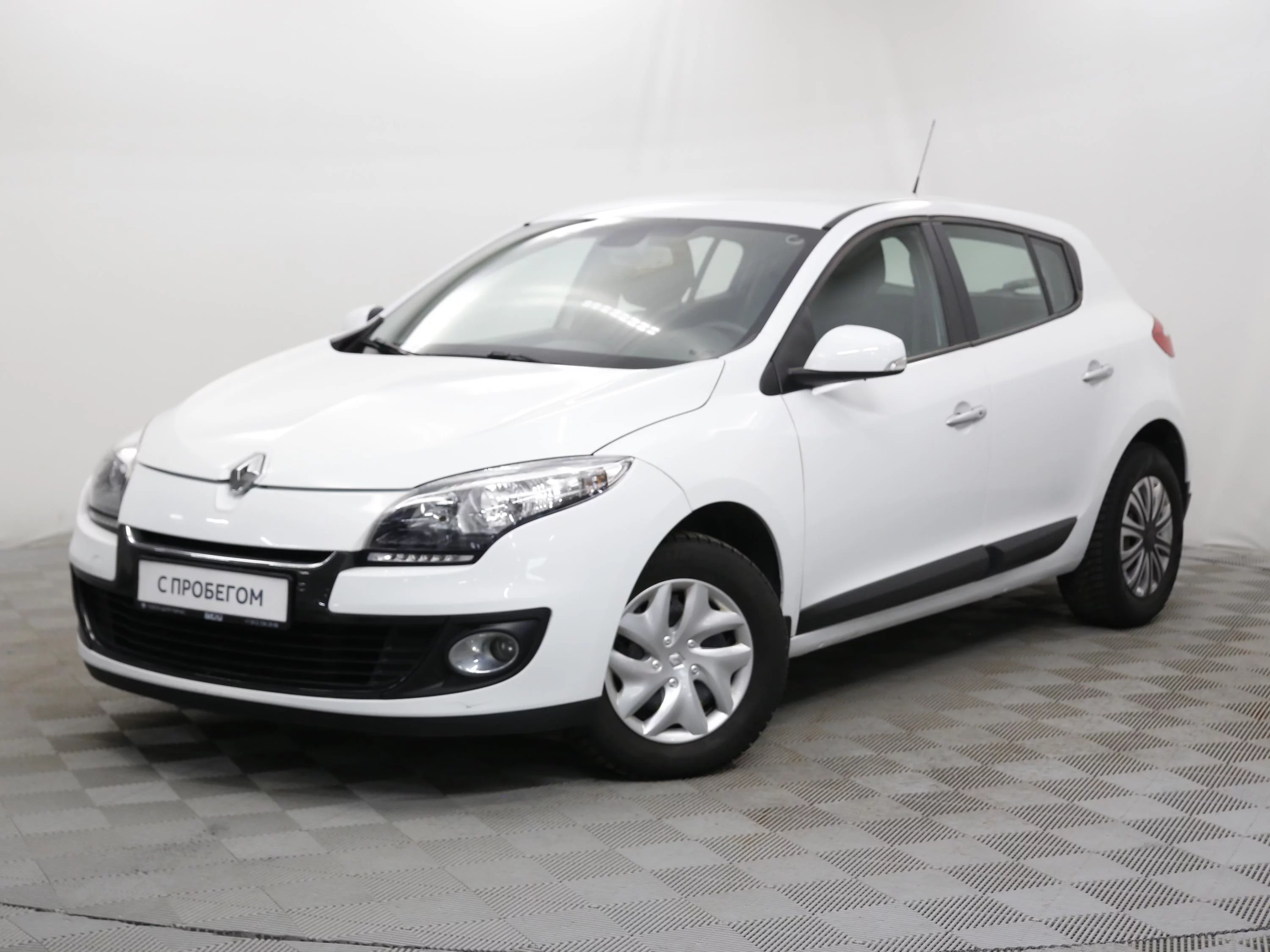 Renault Megane 1.6 MT (106 л.с.), 2012, III поколение Рестайлинг, Белый  (продано) – заказ №121590