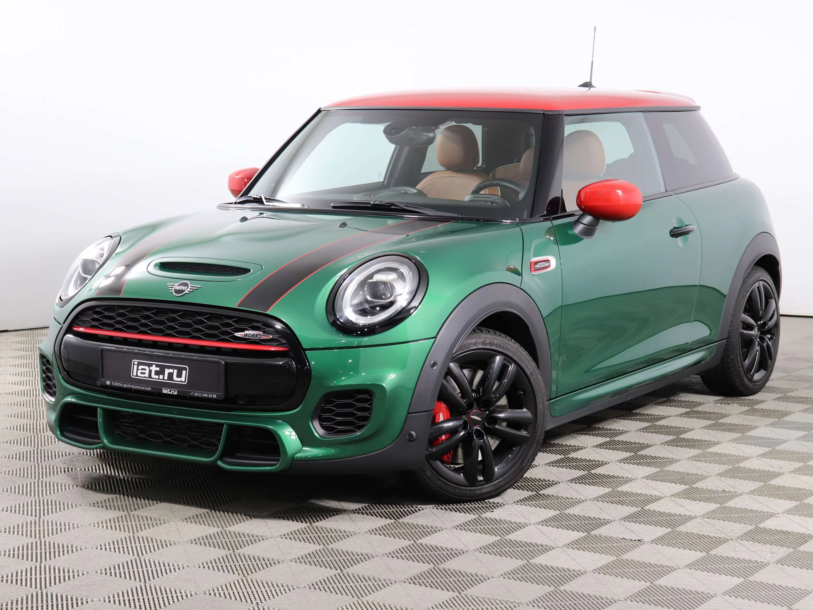 Mini Hatch John Cooper Works 2.0 AT (231 л.с.), 2020, III поколение  (F55/F56) Рестайлинг, Зеленый (продано) – заказ №122671