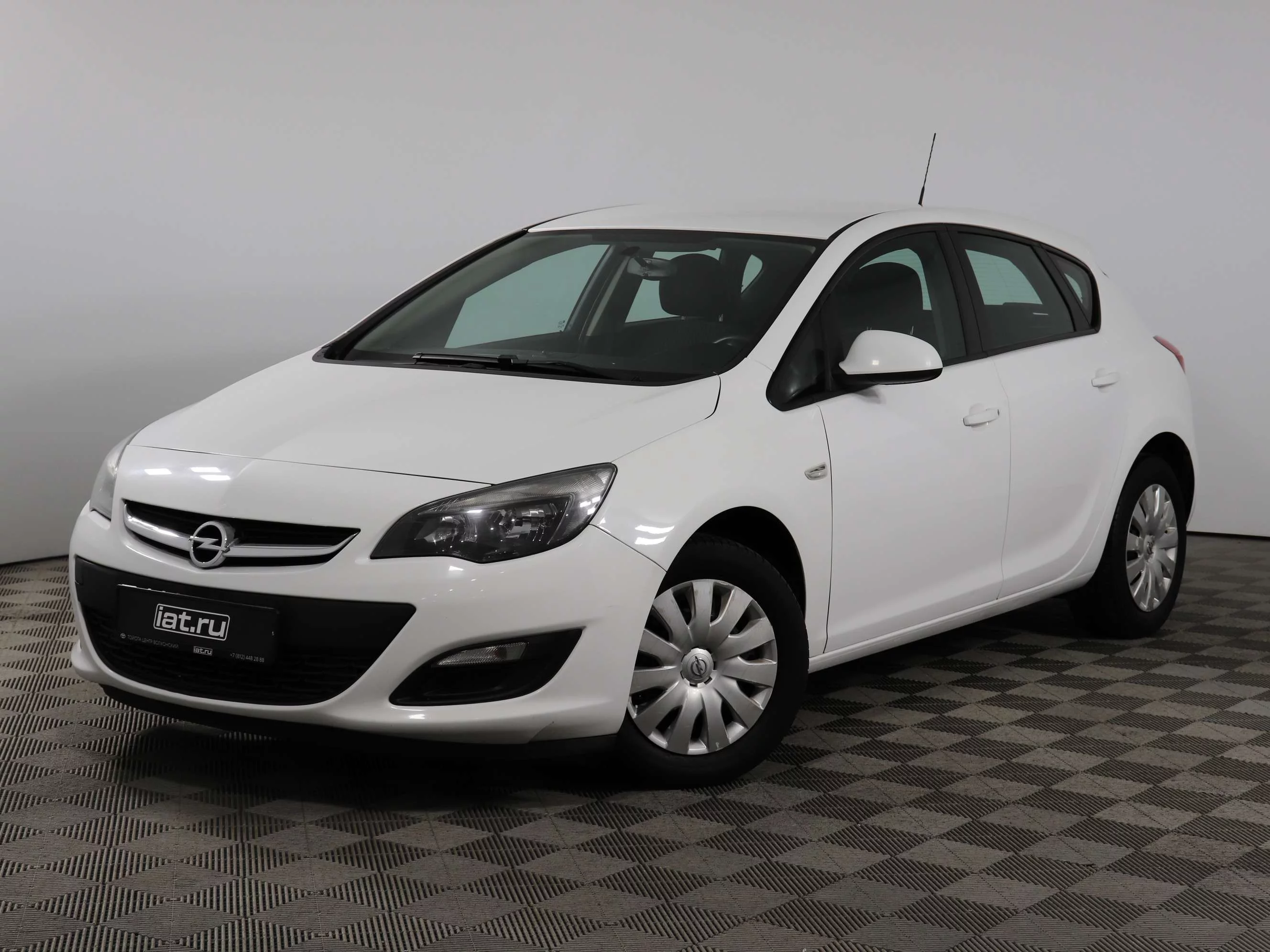 Opel Astra 1.6 AT (115 л.с.), 2013, J поколение Рестайлинг, Белый (продано)  – заказ №124553