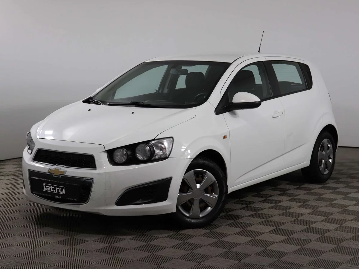 Chevrolet Aveo 1.6 AT (115 л.с.), 2015, II поколение, Белый (продано) –  заказ №125880