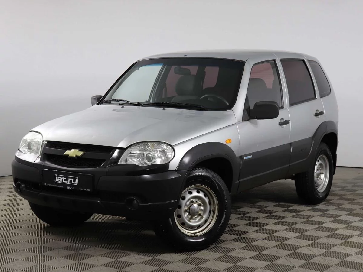 Chevrolet Niva 1.7 MT (80 л.с.) 4WD, 2009, I поколение Рестайлинг,  Серебристый (продано) – заказ №128209