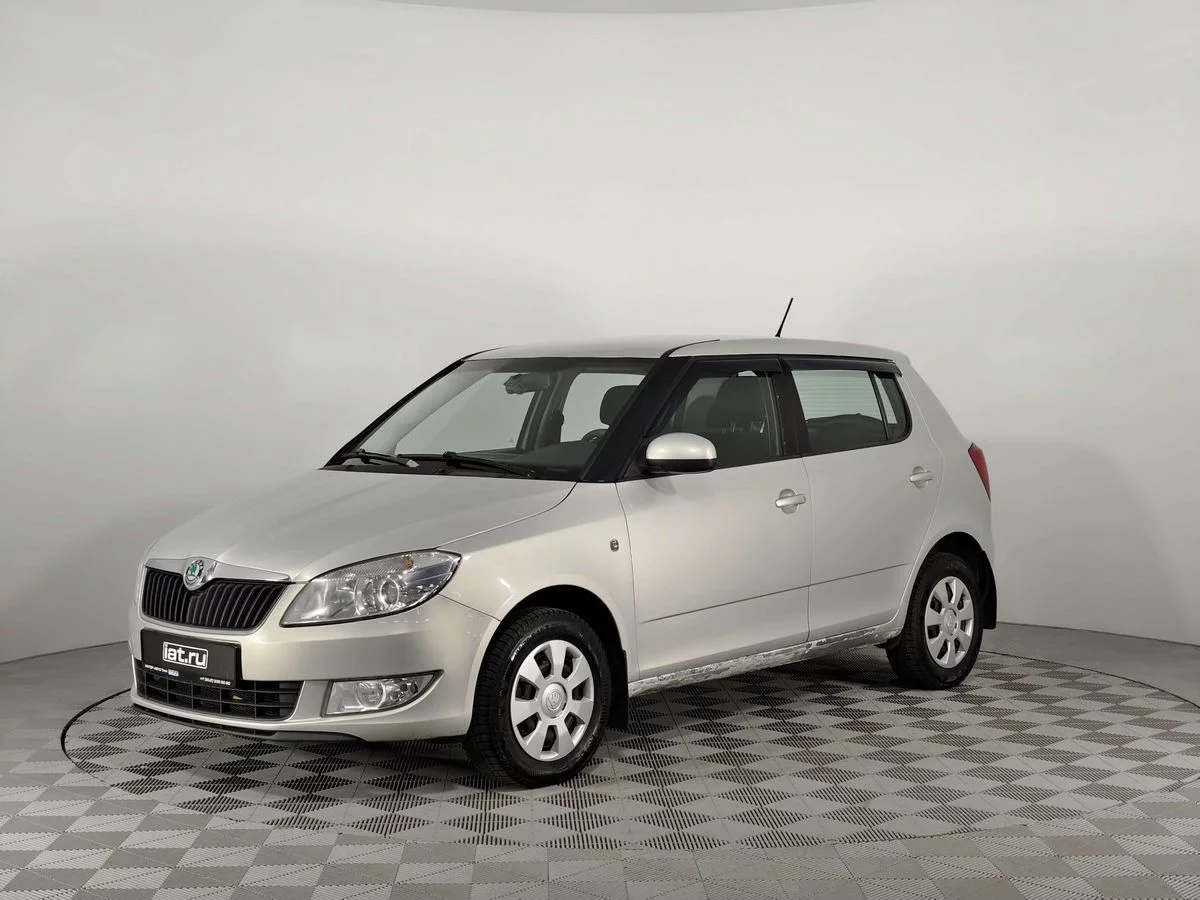 Skoda Fabia 1.4 MT (86 л.с.), 2013, II поколение Рестайлинг, Серебристый  (продано) – заказ №135526