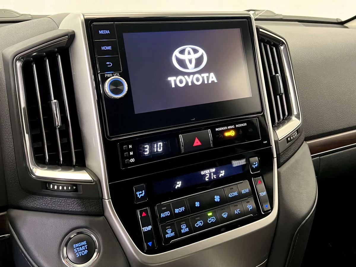 Toyota Land Cruiser 2020 4.6 AT (309 л.с.) 4WD  c пробегом - фото 16