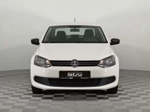 Volkswagen Polo 2013 1.6 MT (105 л.с.) Trendline c пробегом - фото 2